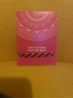 Inspirational Pink Friendship Bracelet Card - "Don't Let Fear Hold You Back"